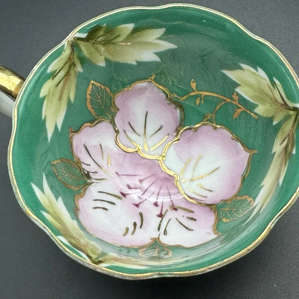 Royal Carlton beautiful vintage